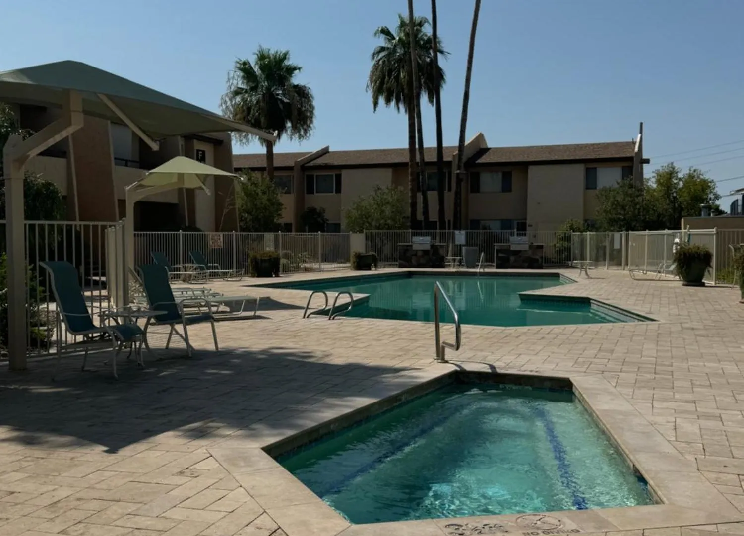 Luxe, 2Br Old Town Condo Wpatio, Pool, & Parking Scottsdale USA
